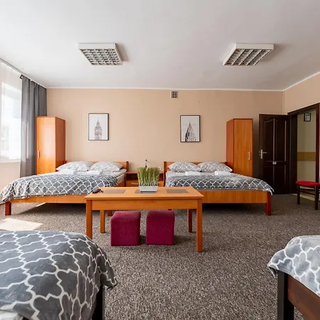 Hostelio - Tanie I Komfortowe Pokoje, Parking, Sklep Na Miejscu Hostel