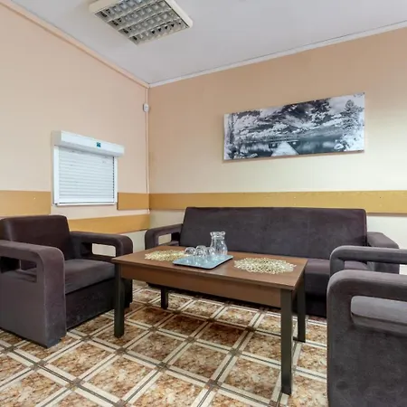 Hostelio - Tanie I Komfortowe Pokoje, Parking, Sklep Na Miejscu Hostel *