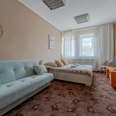 Hostello - Pokoje, Parking - By Spaceapart Hostal *