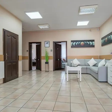 Hostelio - Tanie I Komfortowe Pokoje, Parking, Sklep Na Miejscu Hostel