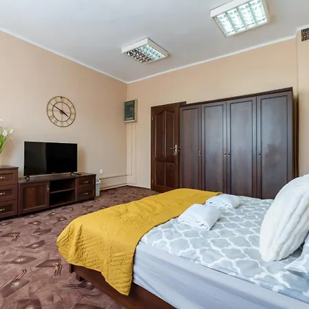Hostal Hostello - Pokoje, Parking - By Spaceapart Jelenia Góra