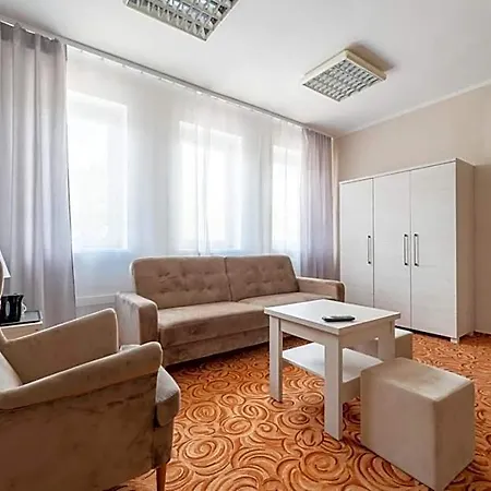 Hostel Hostelio - Tanie I Komfortowe Pokoje, Parking, Sklep Na Miejscu