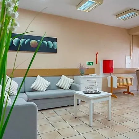 Hostelio - Tanie I Komfortowe Pokoje, Parking, Sklep Na Miejscu * Jelenia Gora