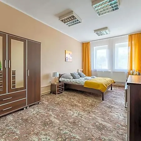 Hostelio - Tanie I Komfortowe Pokoje, Parking, Sklep Na Miejscu Hostel Jelenia Gora