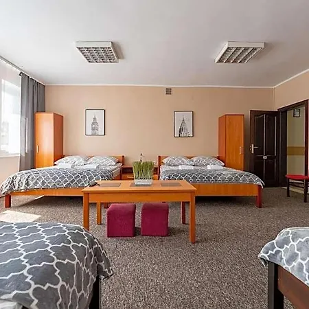 Hostelio - Tanie I Komfortowe Pokoje, Parking, Sklep Na Miejscu Hostel