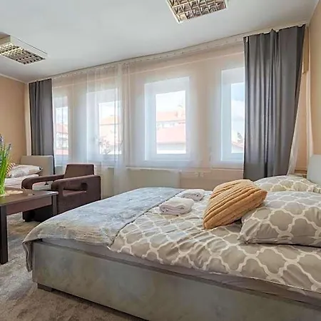 Hostel Hostelio - Tanie I Komfortowe Pokoje, Parking, Sklep Na Miejscu *