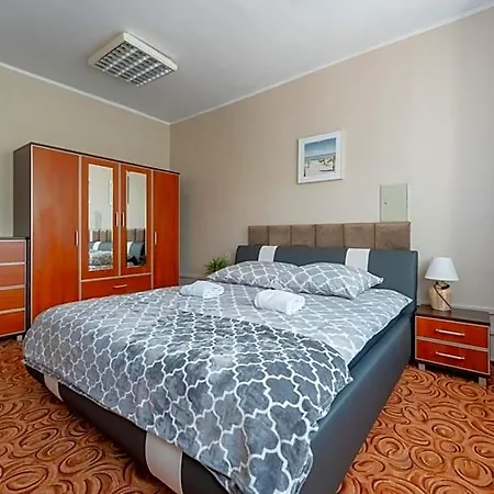 Hostel Hostelio - Tanie I Komfortowe Pokoje, Parking, Sklep Na Miejscu Jelenia Gora