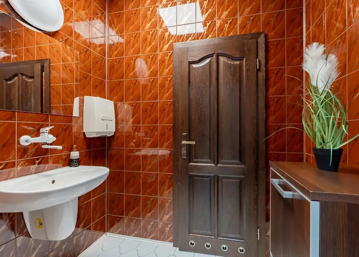 Hostel Hostelio - Tanie I Komfortowe Pokoje, Parking, Sklep Na Miejscu