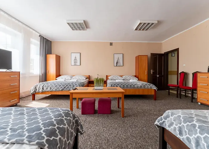 Hostelio - Tanie I Komfortowe Pokoje, Parking, Sklep Na Miejscu Hostel