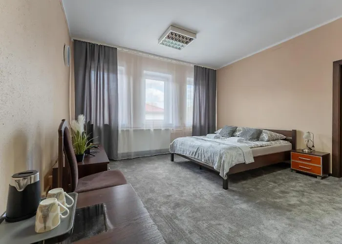 Hostel Hostelio - Tanie I Komfortowe Pokoje, Parking, Sklep Na Miejscu