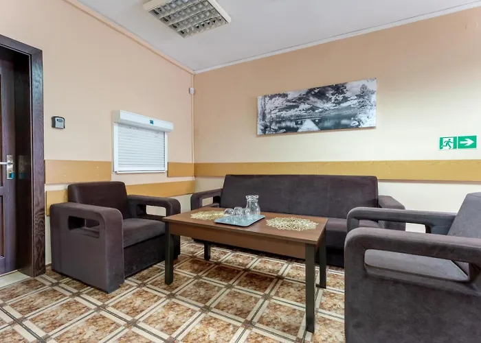 Hostelio - Tanie I Komfortowe Pokoje, Parking, Sklep Na Miejscu Hostel *