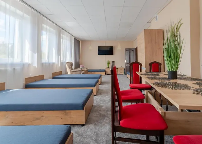 Hostel Hostelio - Tanie I Komfortowe Pokoje, Parking, Sklep Na Miejscu Jelenia Gora