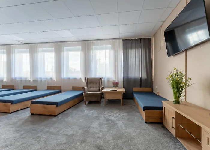 Hostelio - Tanie I Komfortowe Pokoje, Parking, Sklep Na Miejscu * Jelenia Gora