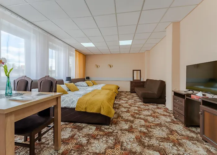 Hostelio - Tanie I Komfortowe Pokoje, Parking, Sklep Na Miejscu Hostel