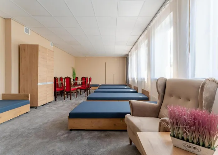 Hostelio - Tanie I Komfortowe Pokoje, Parking, Sklep Na Miejscu