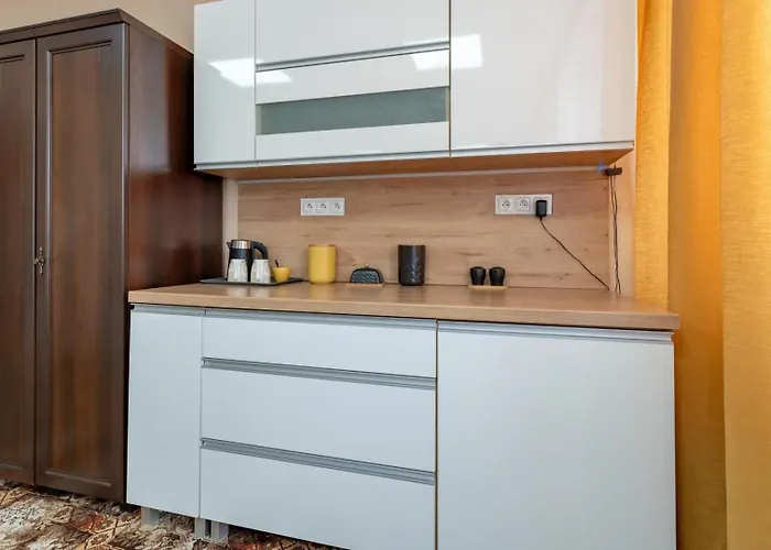 Hostelio - Tanie I Komfortowe Pokoje, Parking, Sklep Na Miejscu Hostel *