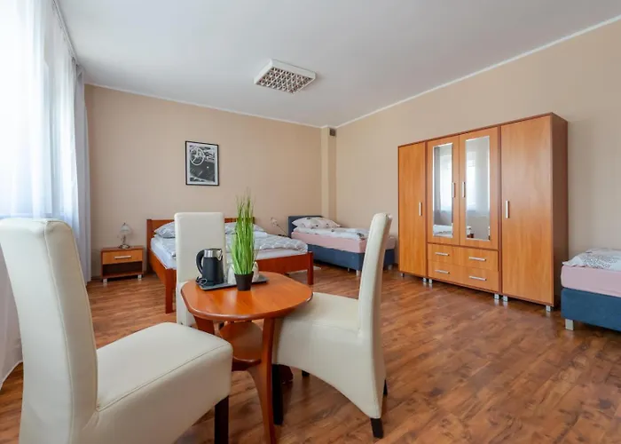 Hostelio - Tanie I Komfortowe Pokoje, Parking, Sklep Na Miejscu Hostel